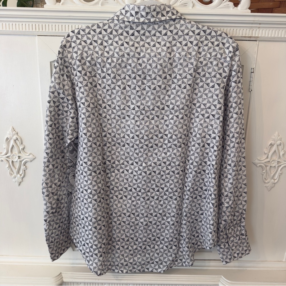 Frank & Eileen Black and White Geometric 
Relaxed Fit Eileen Linen Blouse - Picture 6 of 13